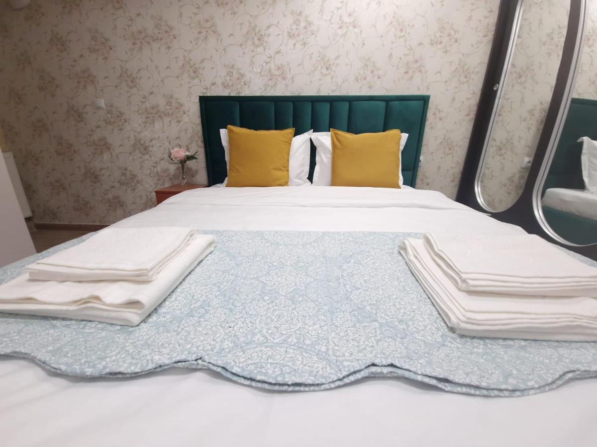 Laroka House Beautiful Apartment Universitate Center 布加勒斯特 外观 照片